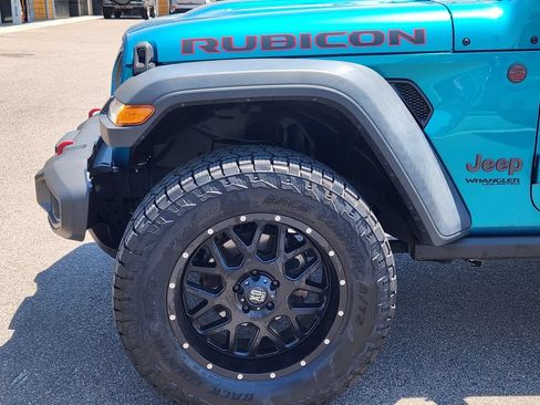 Used 2019 Jeep Wrangler Unlimited Rubicon w/ Cold Weather Group AWD/4WD image 11