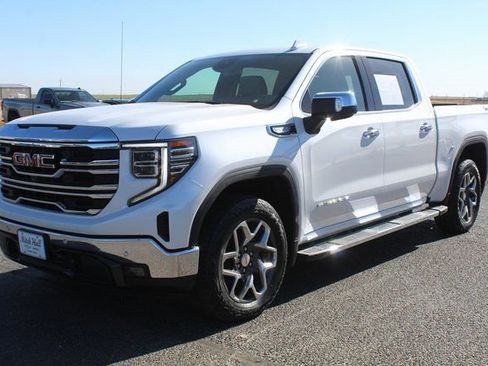 Used 2023 GMC Sierra 1500 SLT image 10