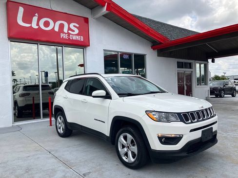 Used 2018 Jeep Compass Latitude w/ Popular Equipment Group AWD/4WD image 18