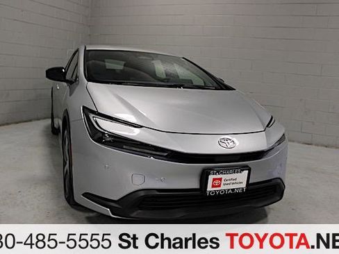 Certified 2025 Toyota Prius LE image 1