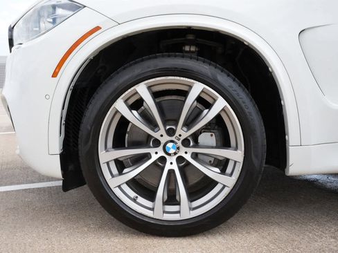 Used 2014 BMW X5 xDrive50i image 25