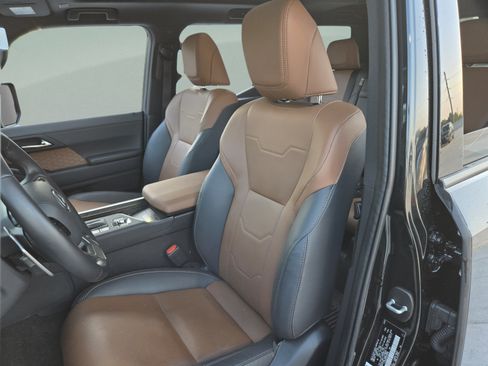 Used 2025 Lexus GX 550 w/ Accessory Package (Z1) AWD/4WD image 13