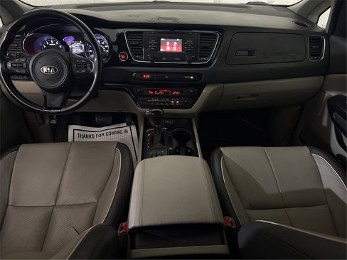 Used 2016 Kia Sedona EX image 37