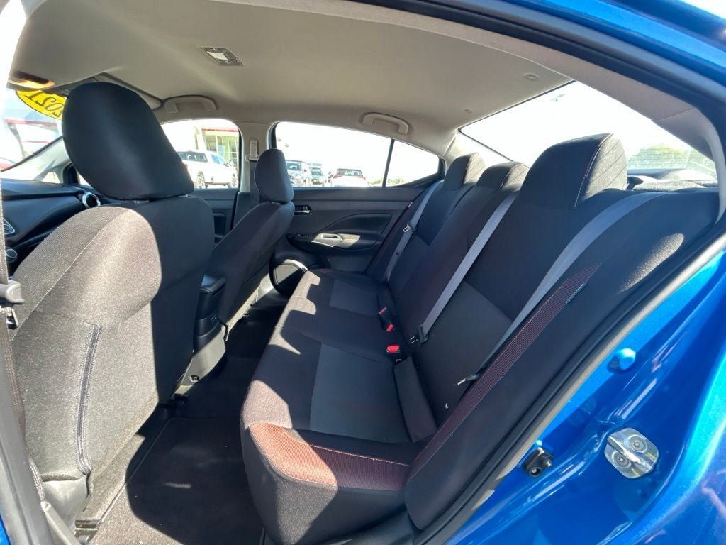 Used 2021 Nissan Versa SR FWD image 13