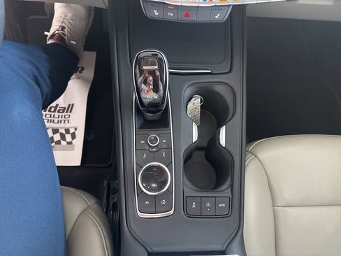 Used 2022 Cadillac XT4 Luxury image 17