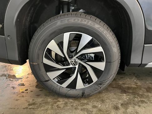 New 2026 Volkswagen Tiguan S AWD/4WD image 30
