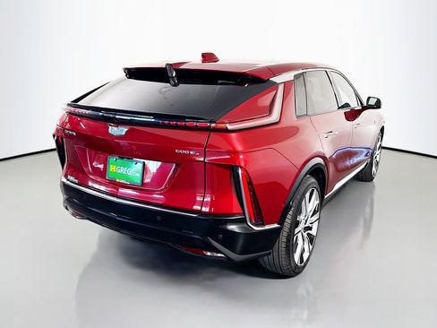 Used 2024 Cadillac Lyriq Luxury w/ LPO, Floor Liner Package image 10