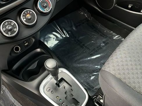 Used 2015 Toyota Yaris LE image 12