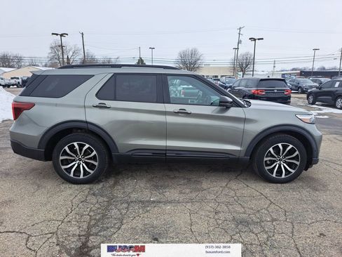 Used 2020 Ford Explorer ST w/ Premium Technology Package image 28
