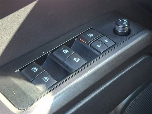 Used 2023 Toyota Tacoma TRD Off-Road image 25