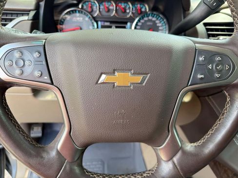 Certified 2019 Chevrolet Tahoe LT w/ Luxury Package AWD/4WD image 16