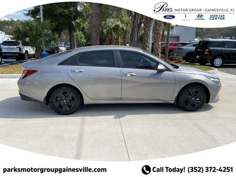 Certified 2023 Hyundai Elantra SEL image 3