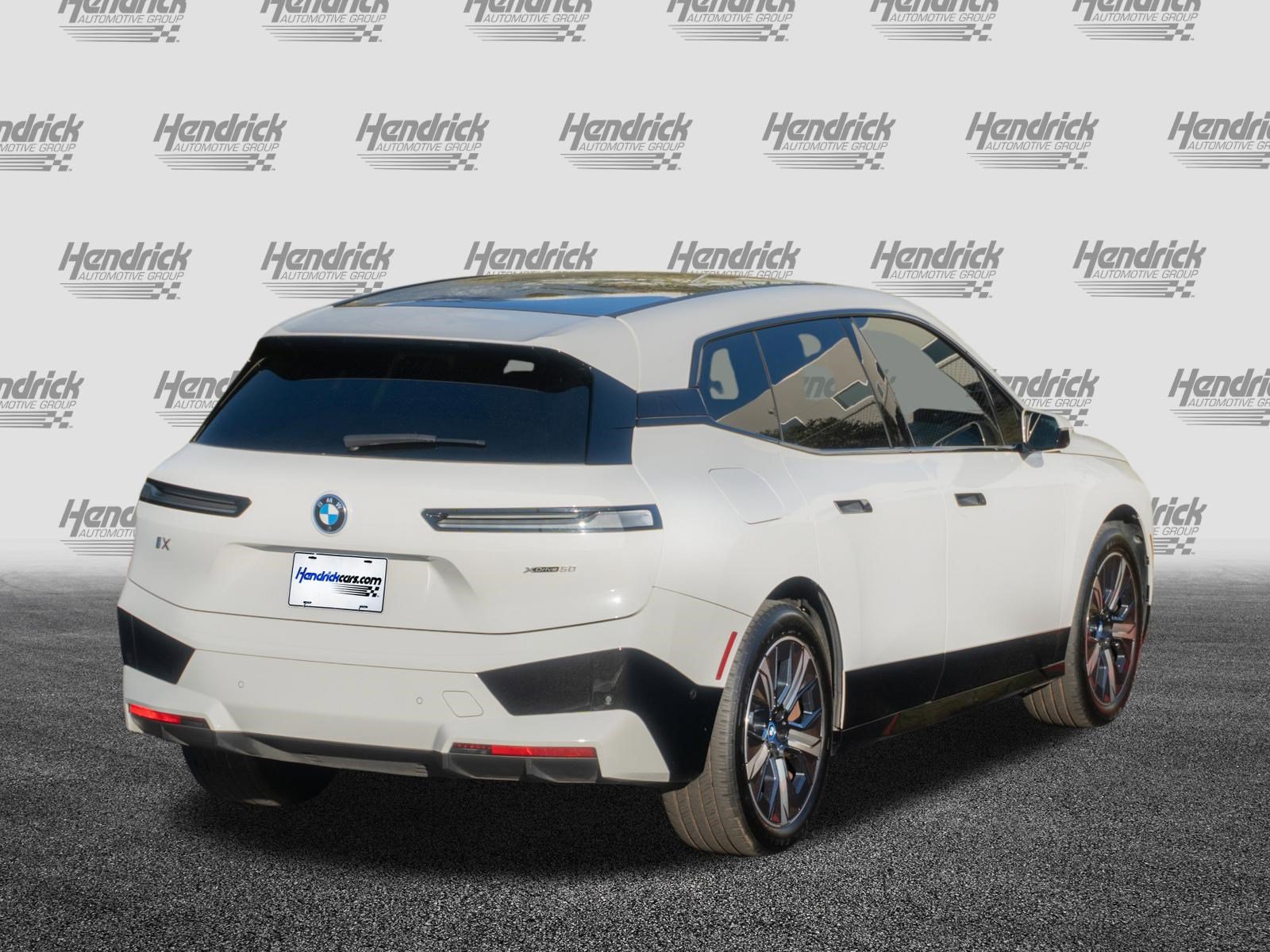 Certified 2024 BMW iX xDrive50 w/ Premium Package AWD/4WD image 8