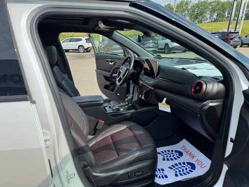 Certified 2023 Chevrolet Blazer RS w/ Driver Confidence II Package image 31