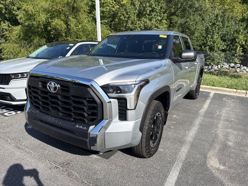 Used 2026 Toyota Tundra SR5 w/ TRD Off-Road Package AWD/4WD image 5