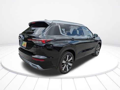 New 2025 Mitsubishi Outlander AWD image 4