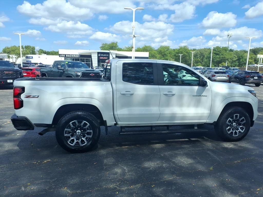 Used 2024 Chevrolet Colorado Z71 w/ Z71 Convenience Package 2 AWD/4WD image 8