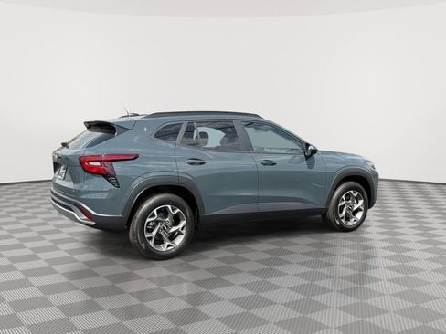 New 2026 Chevrolet Trax LT w/ Driver Confidence Package FWD image 11