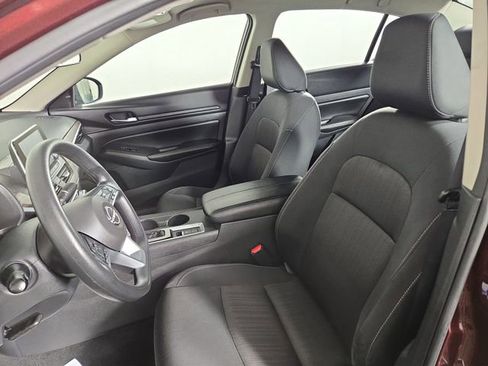 Used 2025 Nissan Altima 2.5 SV image 13