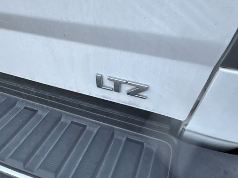 Used 2019 Chevrolet Silverado 2500 LTZ w/ Duramax Plus Package image 9