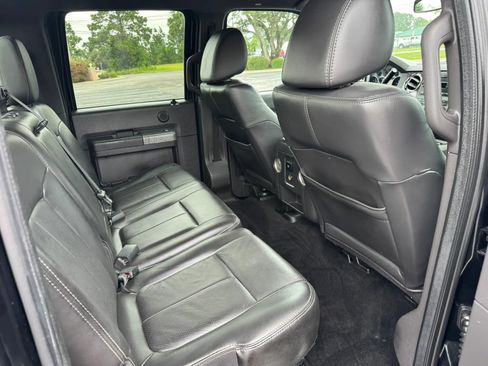Used 2011 Ford F250 Lariat w/ Lariat Interior Pkg AWD/4WD image 22