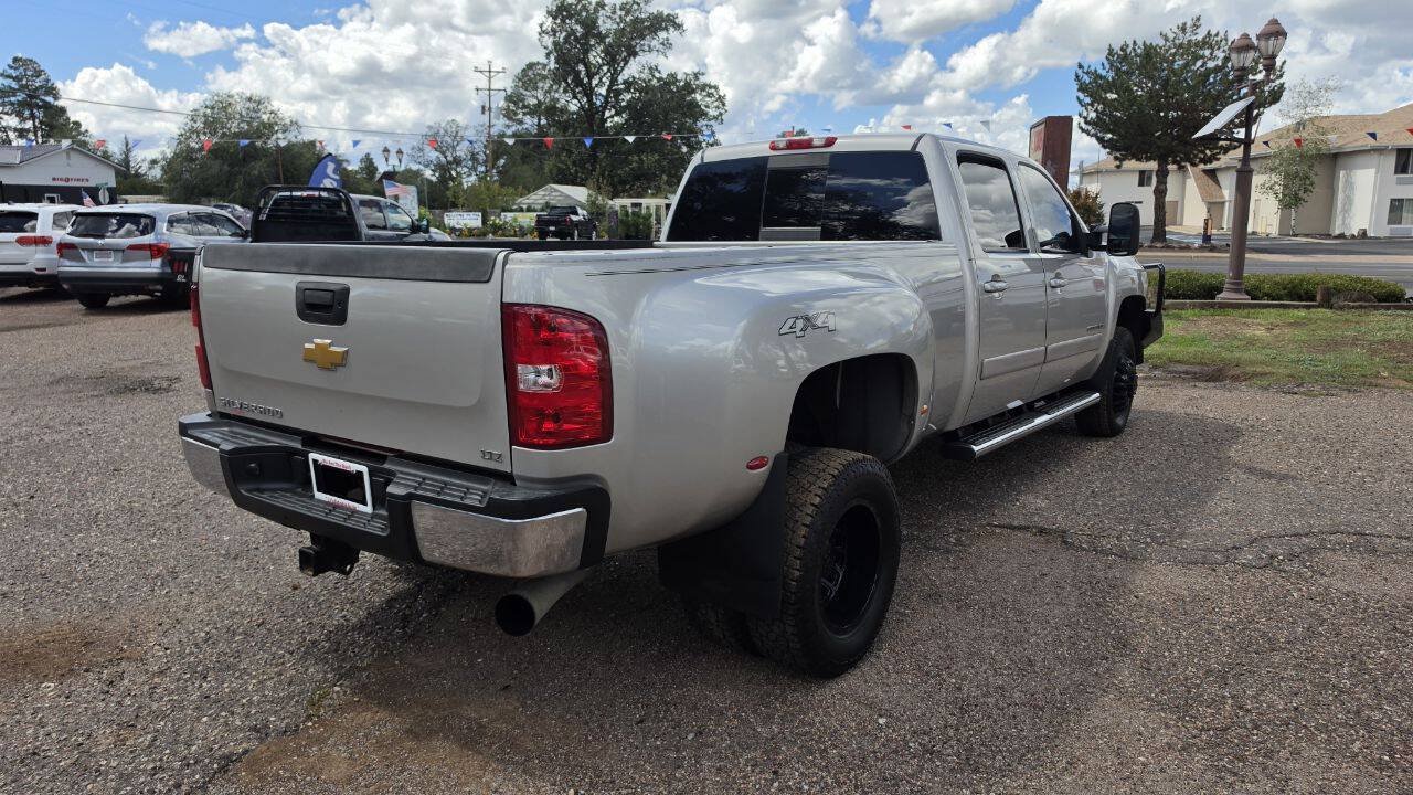 Used 2008 Chevrolet Silverado 3500 LTZ AWD/4WD image 3