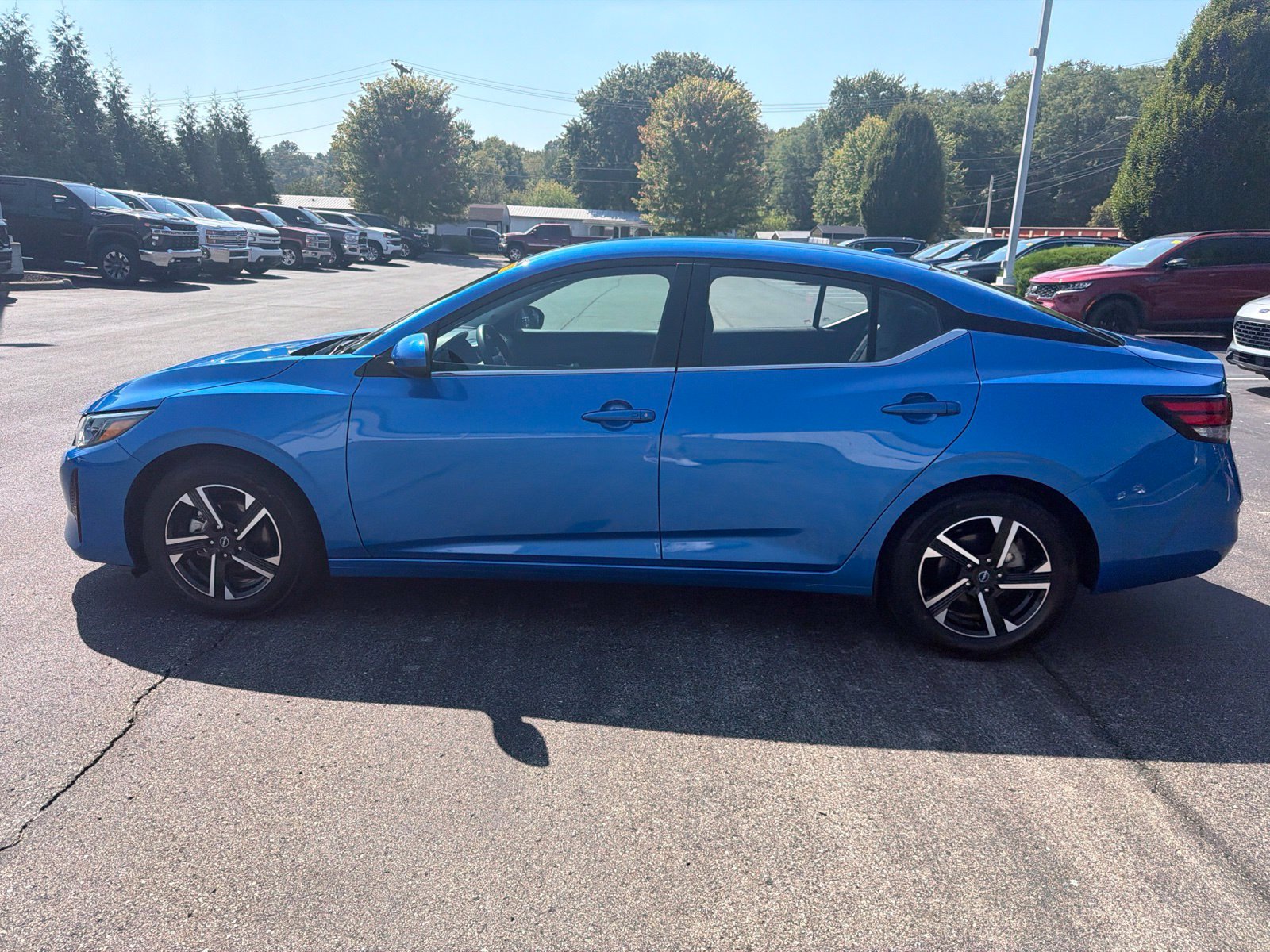 Used 2024 Nissan Sentra SV FWD image 2