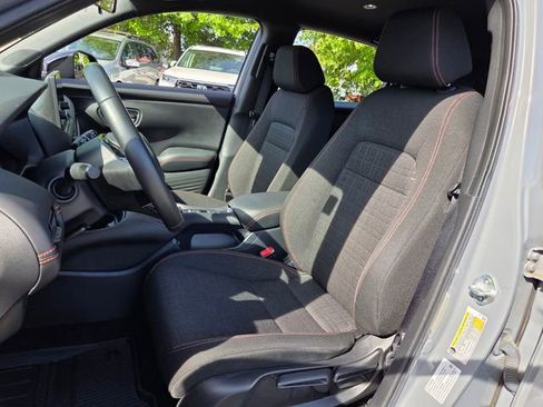 Certified 2023 Honda HR-V Sport image 9