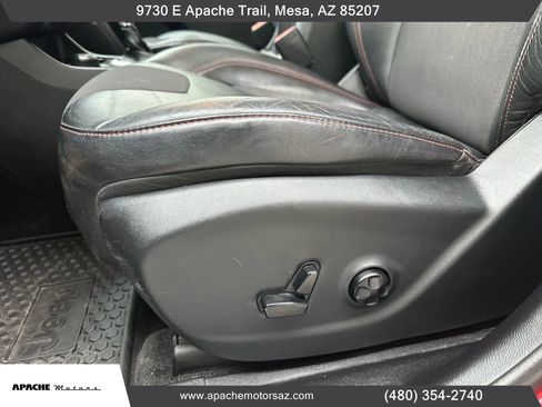 Used 2014 Jeep Cherokee Trailhawk w/ Comfort/Convenience Group image 32