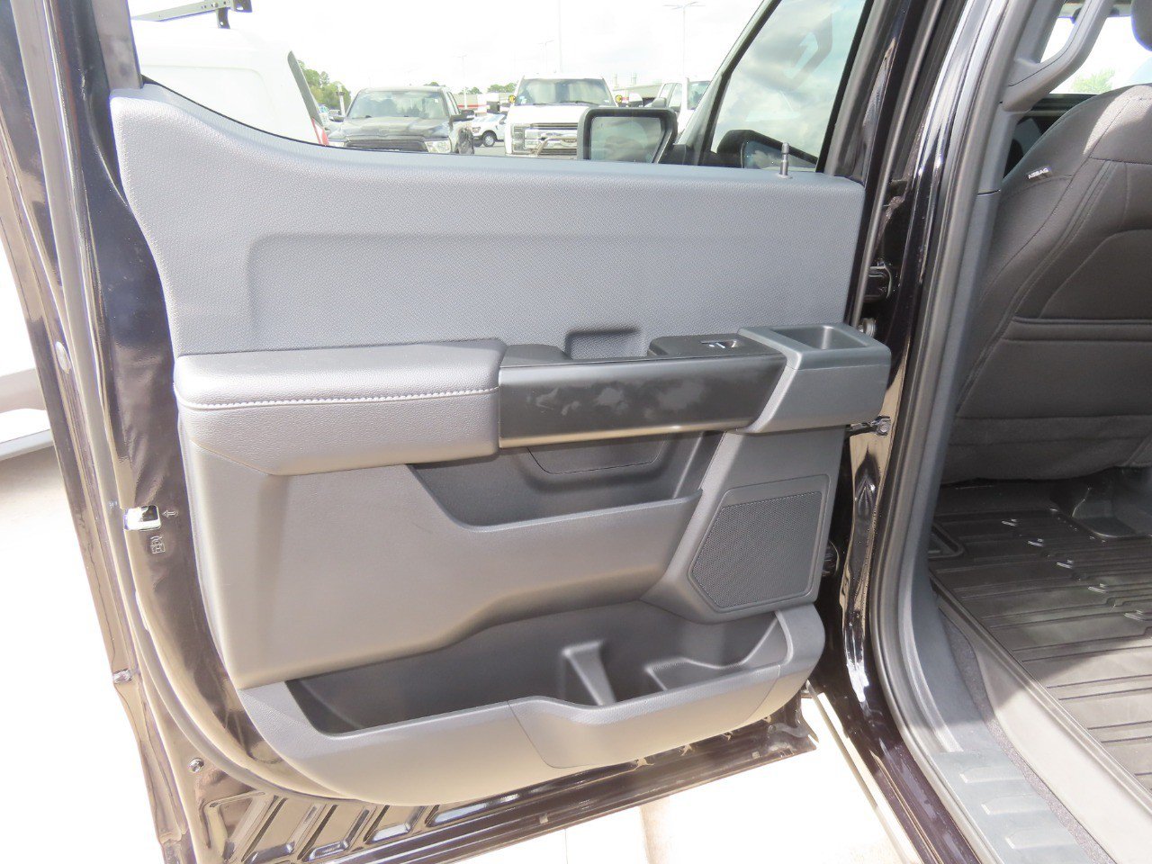 Used 2025 Ford F150 STX AWD/4WD image 18