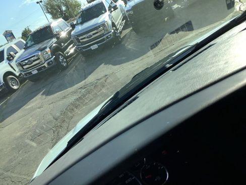 Used 2016 Chevrolet Express 3500 Extended image 19