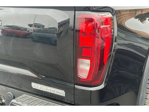 Used 2024 GMC Sierra 1500 Elevation w/ X31 Off-Road Package AWD/4WD image 7