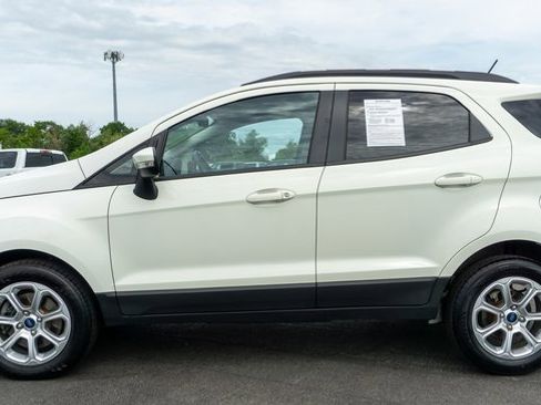 Used 2020 Ford EcoSport SE image 9