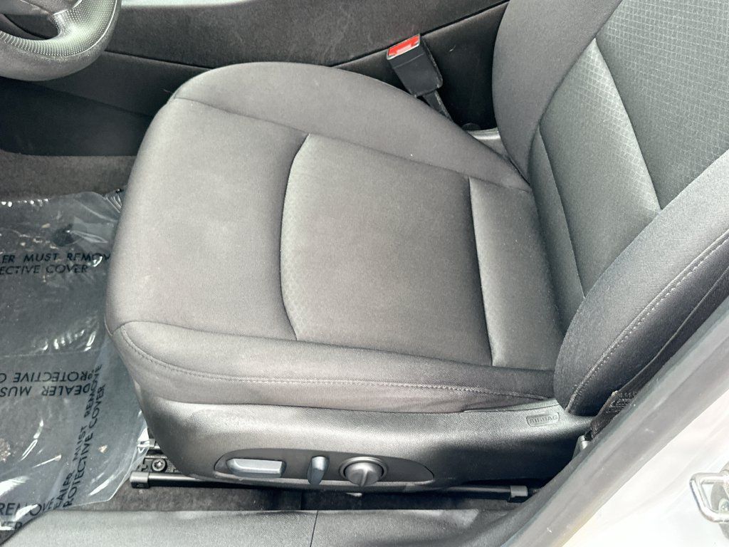 Used 2024 Chevrolet Malibu LT FWD image 18