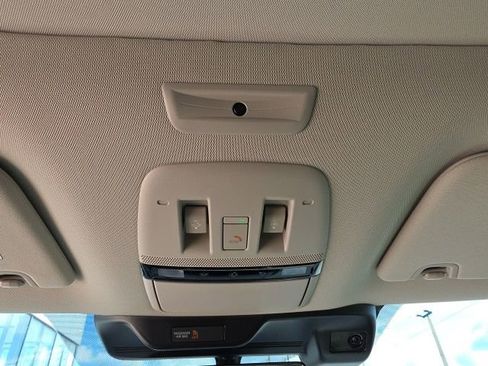 Used 2025 Nissan Armada Platinum Reserve RWD image 21