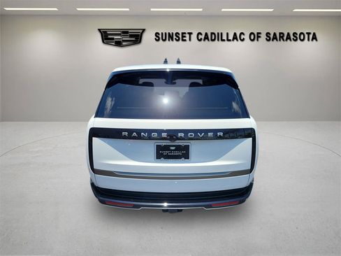Used 2025 Land Rover Range Rover Long Wheelbase SE AWD/4WD image 5