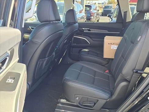 New 2025 Kia Telluride EX w/ EX Captain's Chair Package image 10