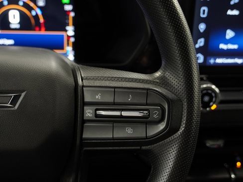 Used 2023 Chevrolet Colorado Trail Boss w/ Technology Package image 36