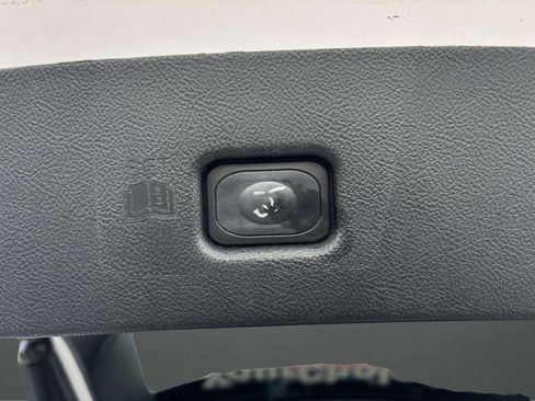 Used 2016 Lincoln MKX Reserve w/ Driver Assistance Package image 17