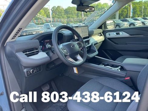 New 2026 Ford Explorer Active RWD image 6