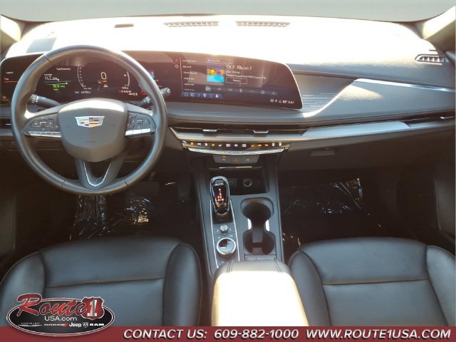 Used 2025 Cadillac XT4 Premium Luxury AWD/4WD image 12