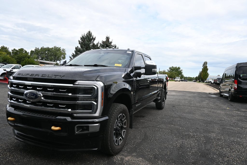 Used 2024 Ford F350 Platinum AWD/4WD image 28