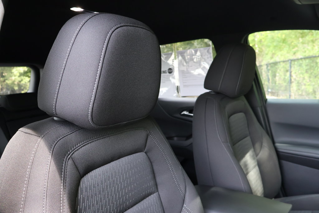Used 2025 Chevrolet Equinox LT AWD/4WD image 38