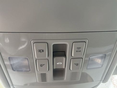 New 2026 Volkswagen Jetta SE FWD image 12