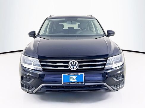 Used 2019 Volkswagen Tiguan S w/ Driver Assistance Package FWD image 2