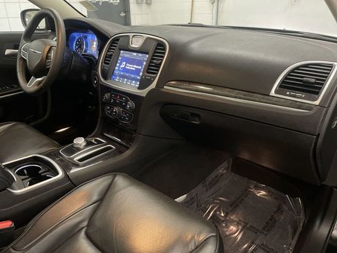 Used 2023 Chrysler 300 Touring L w/ Popular Equipment Group image 22