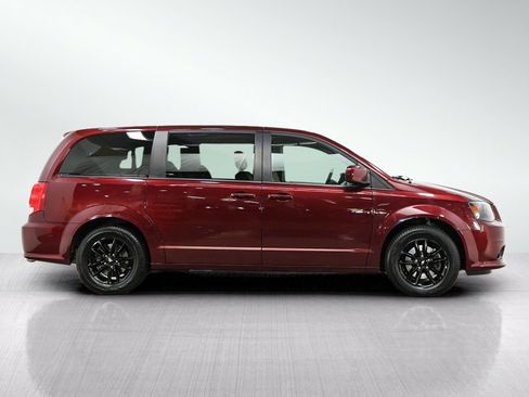 Used 2019 Dodge Grand Caravan SXT w/ Blacktop Package FWD image 7