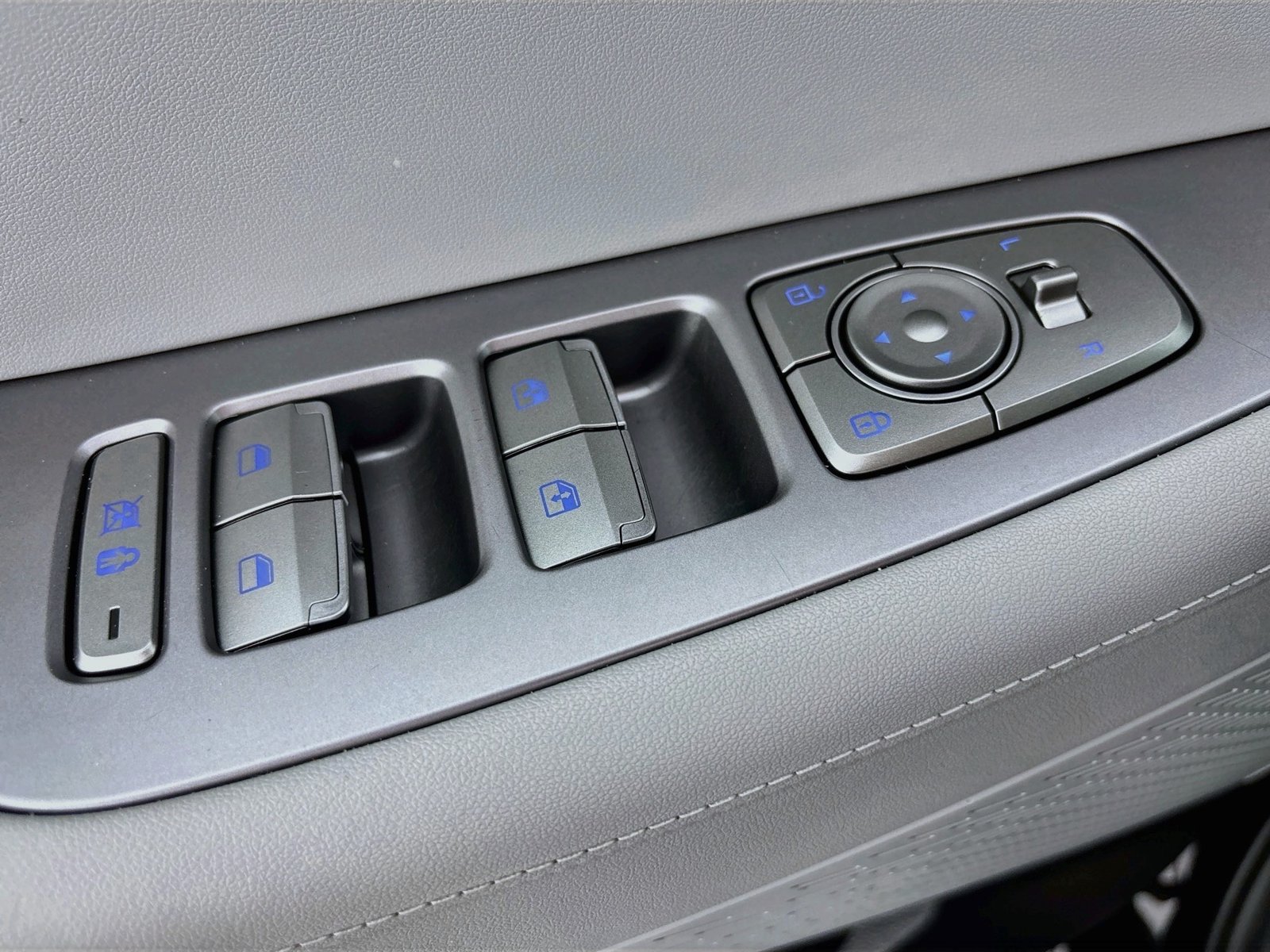 Used 2024 Hyundai Palisade SEL FWD image 18