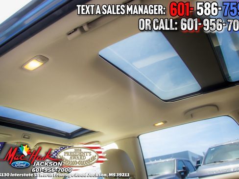 Used 2019 INFINITI QX60 Luxe w/ Sensory Package FWD image 12