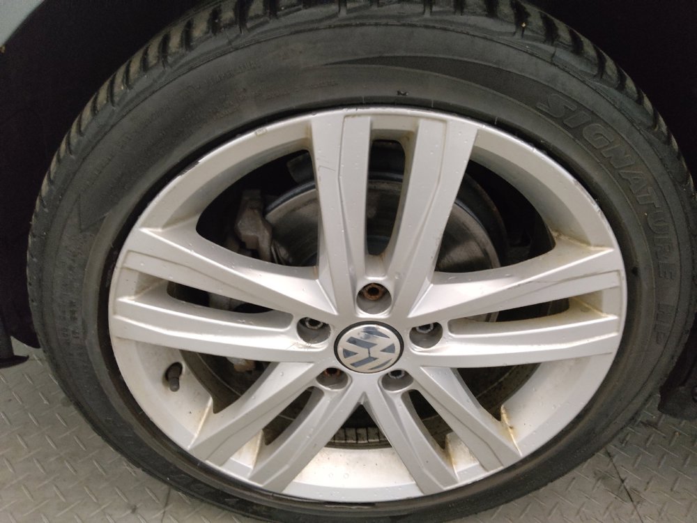Used 2017 Volkswagen Jetta SEL FWD image 31